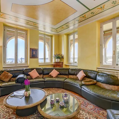 Апартаменты La Romantica - Lussuoso In Con Vista Гардоне Ривьера